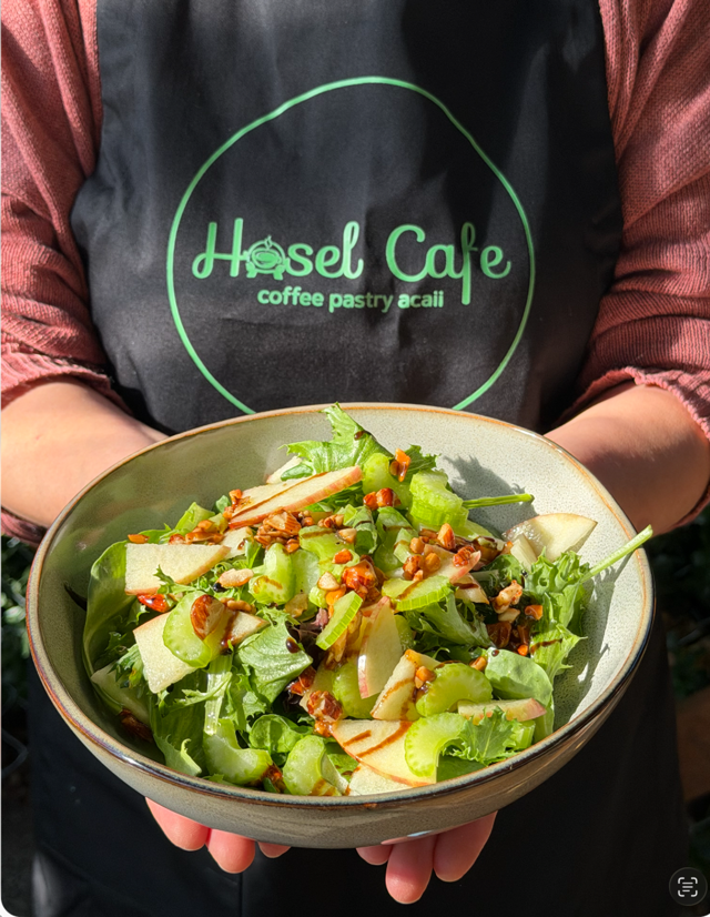 Apple-Almond Greens Salad (Small: Serves 6–8; Large: Serves 20–24).